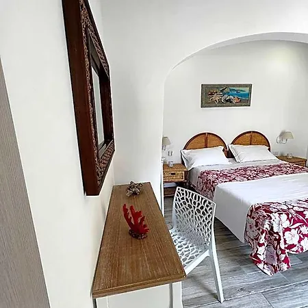 Dieci Maggio Szálloda Ponza