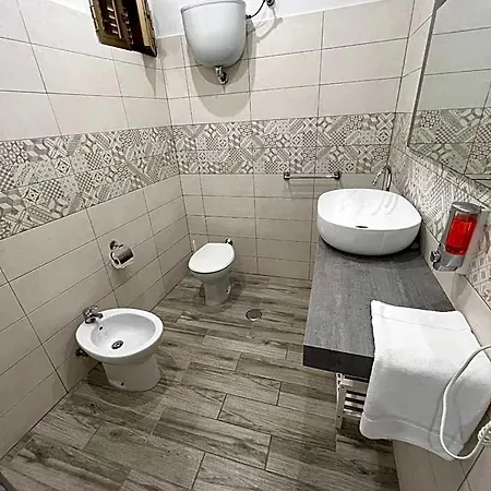 Dieci Maggio Hotel