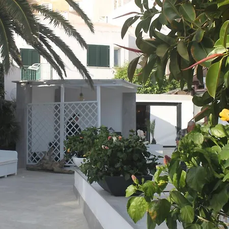 Dieci Maggio Hotel 3*