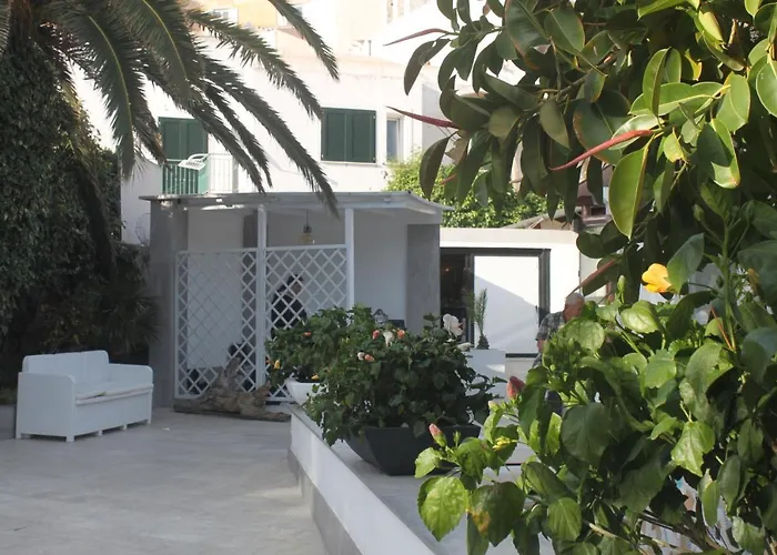 Dieci Maggio Hotel 3*